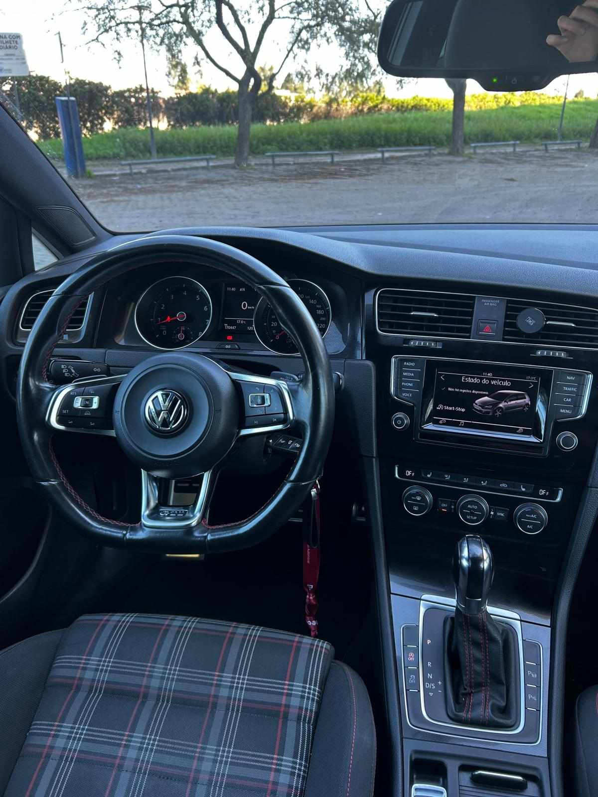 volkswagen-golf-gti-2-0-tsi-bluemotion-2013-gasolina-1984cc