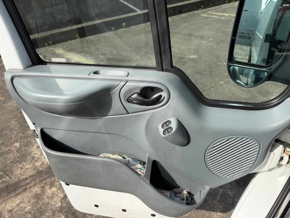ford-transit-2-2-tdci-2009-diesel-2179cc