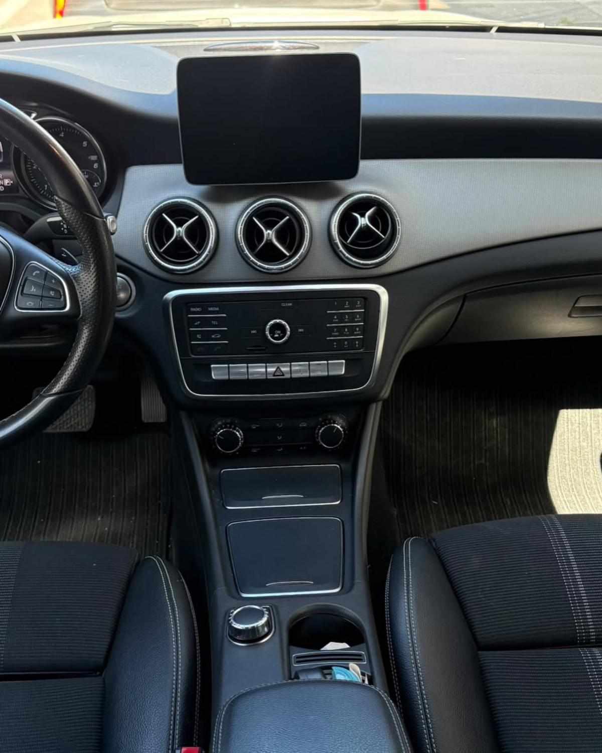 mercedes-benz-cla-180-d-blueefficiency-2018-diesel-1461cc
