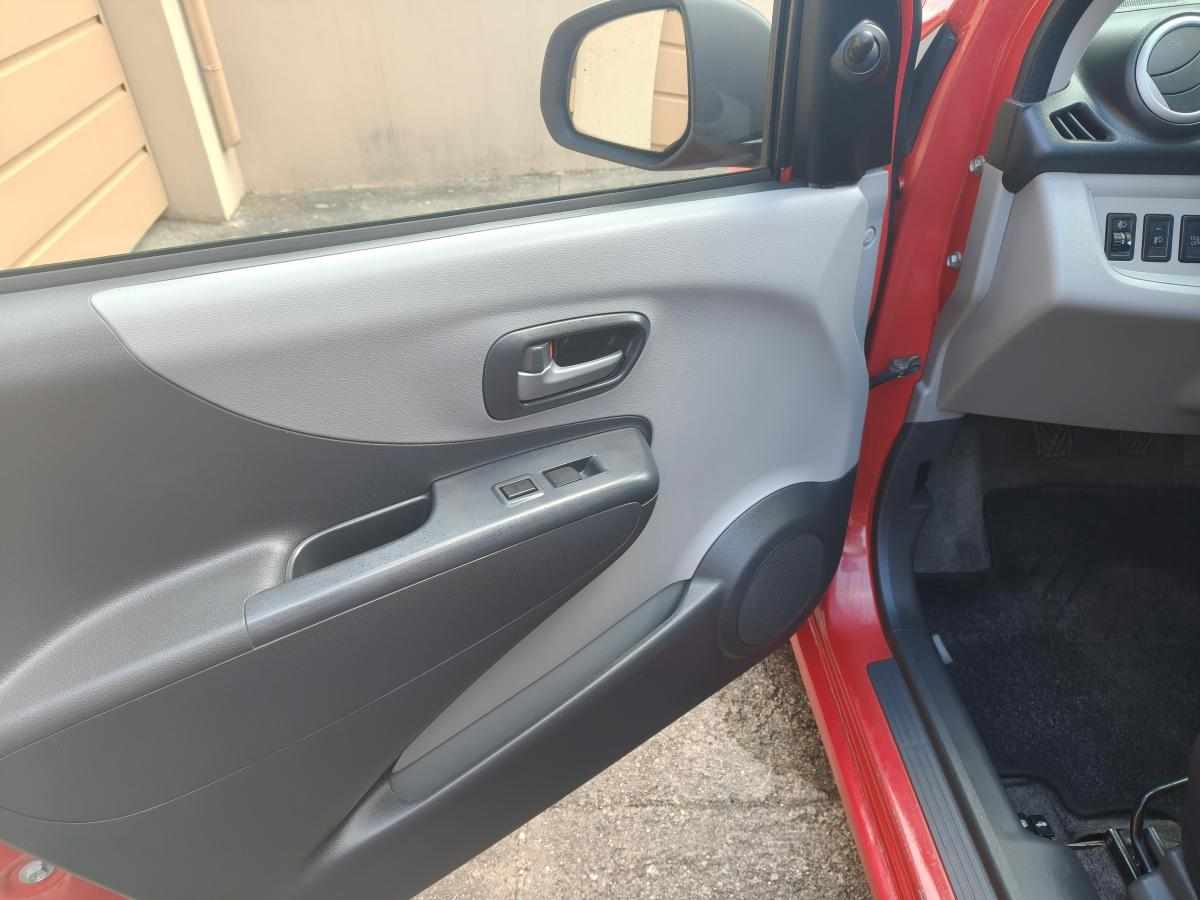 nissan-pixo-1-0-2011-gasolina-996cc