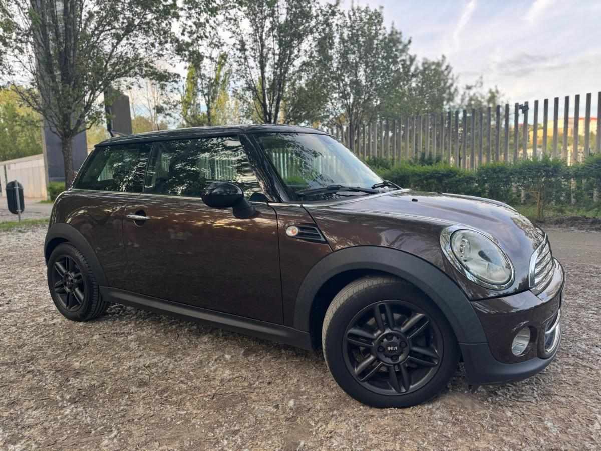 mini-hatch-d-2-0-2011-diesel-1598cc