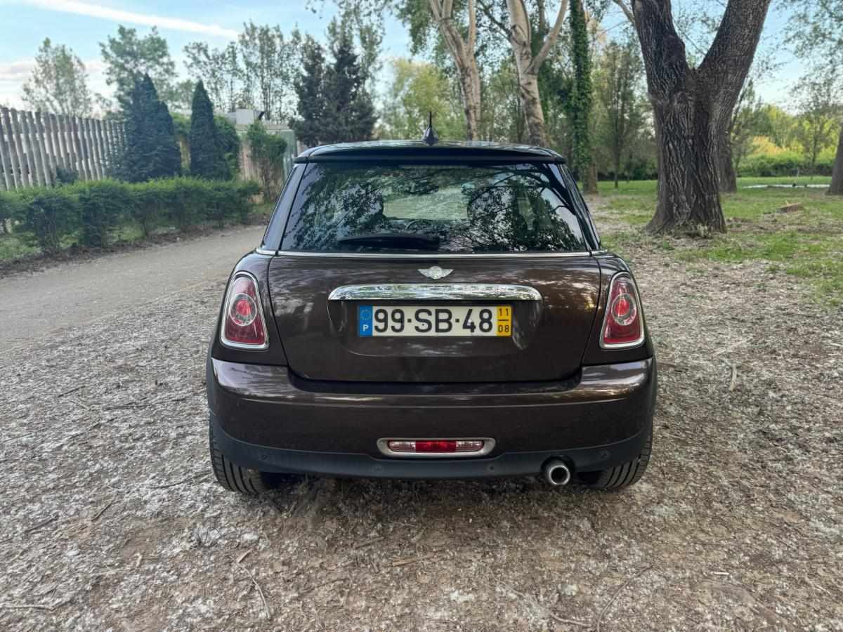 mini-hatch-d-2-0-2011-diesel-1598cc