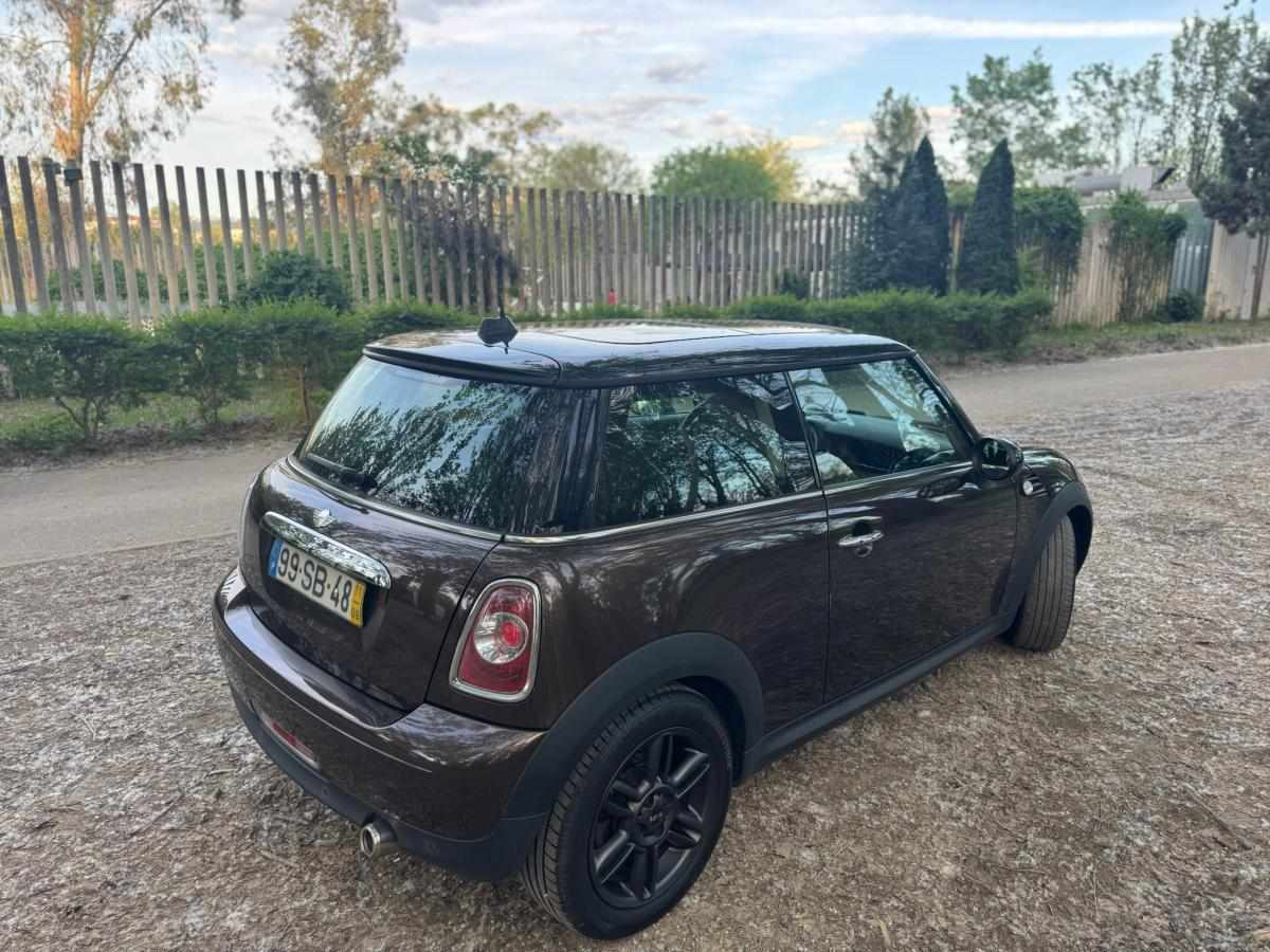 mini-hatch-d-2-0-2011-diesel-1598cc