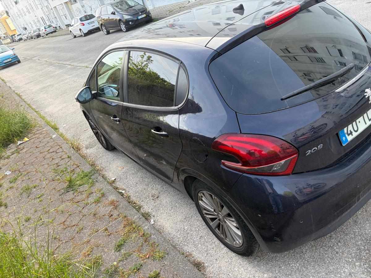 peugeot-208-1-6-bluehdi-2017-diesel-1560cc