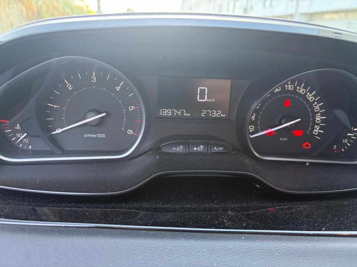 peugeot-208-1-6-bluehdi-2017-diesel-1560cc