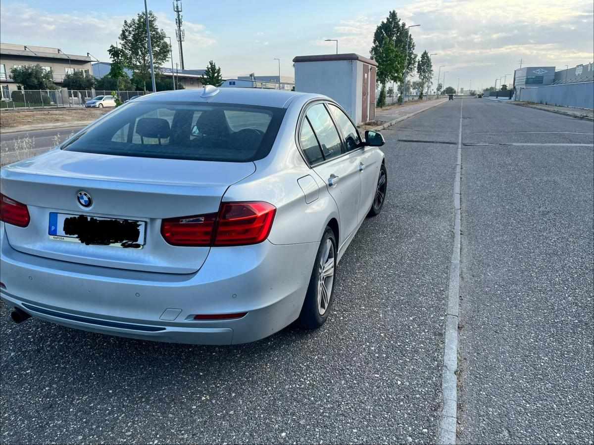 bmw-serie-3-318d-2015-diesel-1995cc