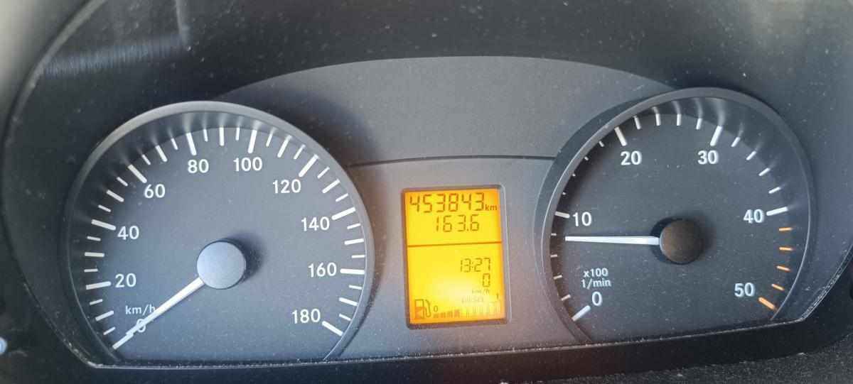 mercedes-benz-sprinter-213-bluetec-2016-diesel-2143cc