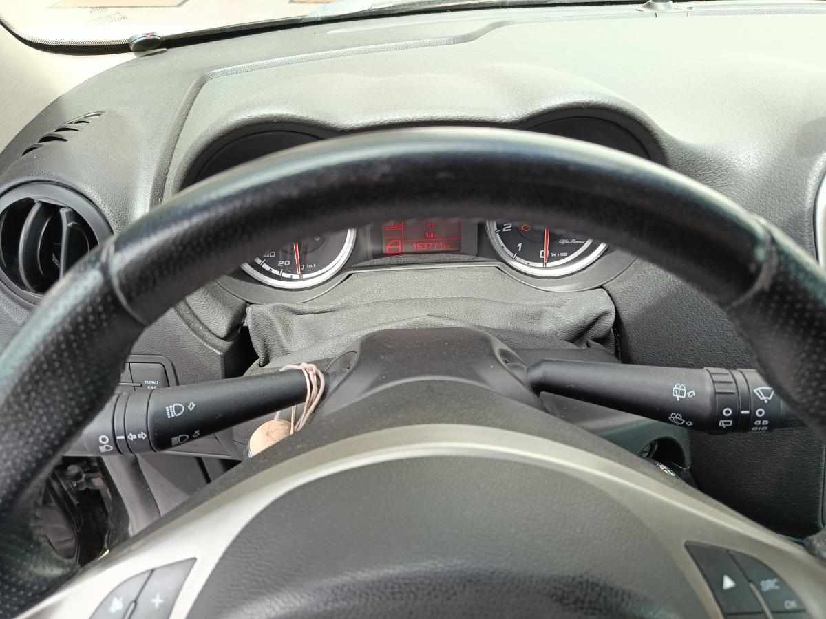 alfa-romeo-mito-0-9-8v-twinair-turbo-2013-gasolina-875cc