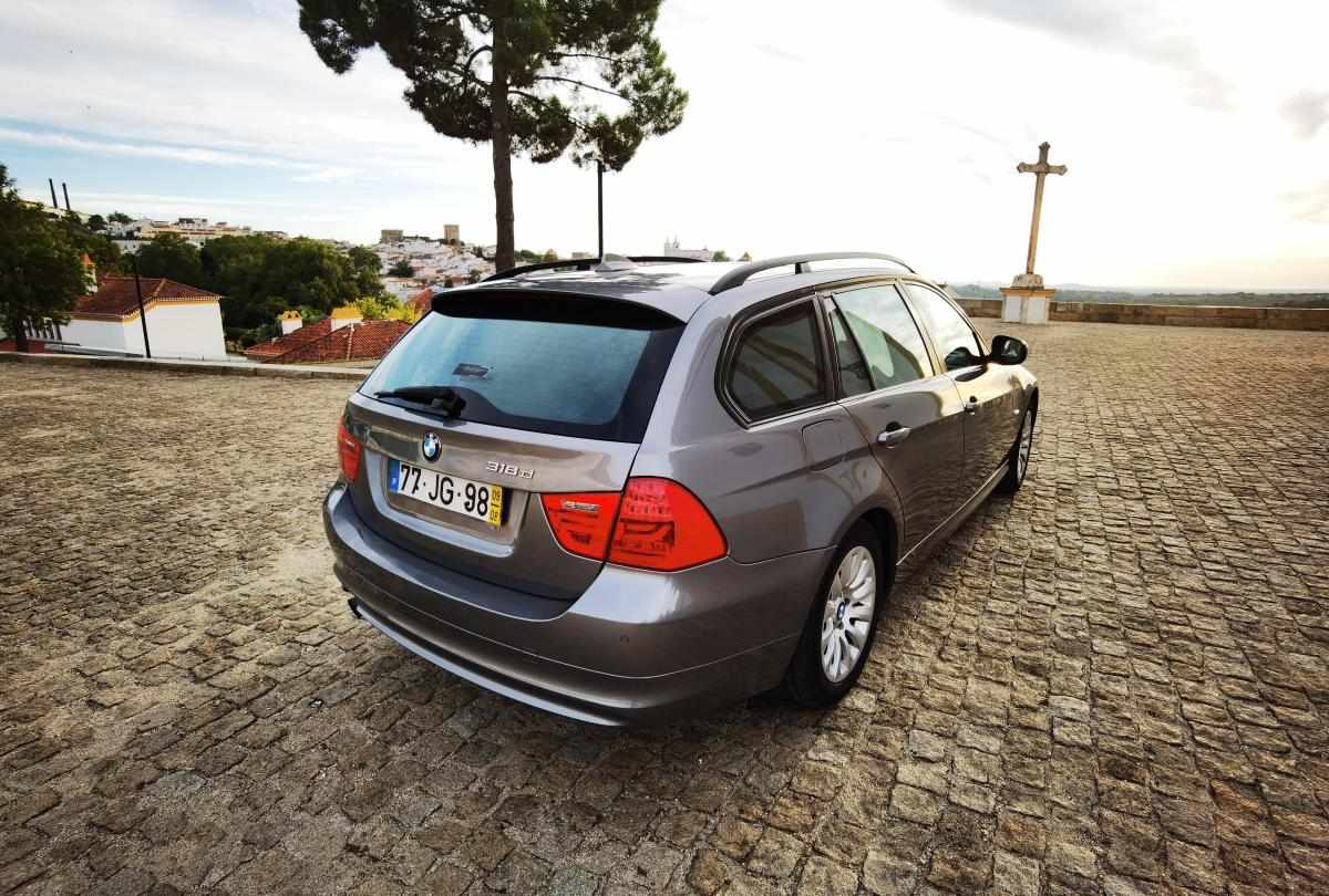 bmw-serie-3-318d-touring-2009-diesel-1995cc