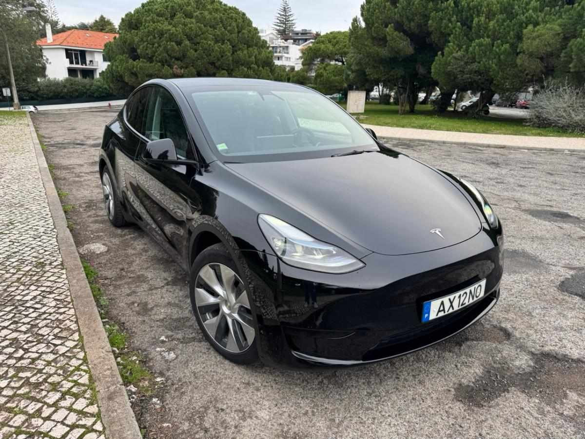 tesla-model-y-standard-range-rwd-2023-eletrico