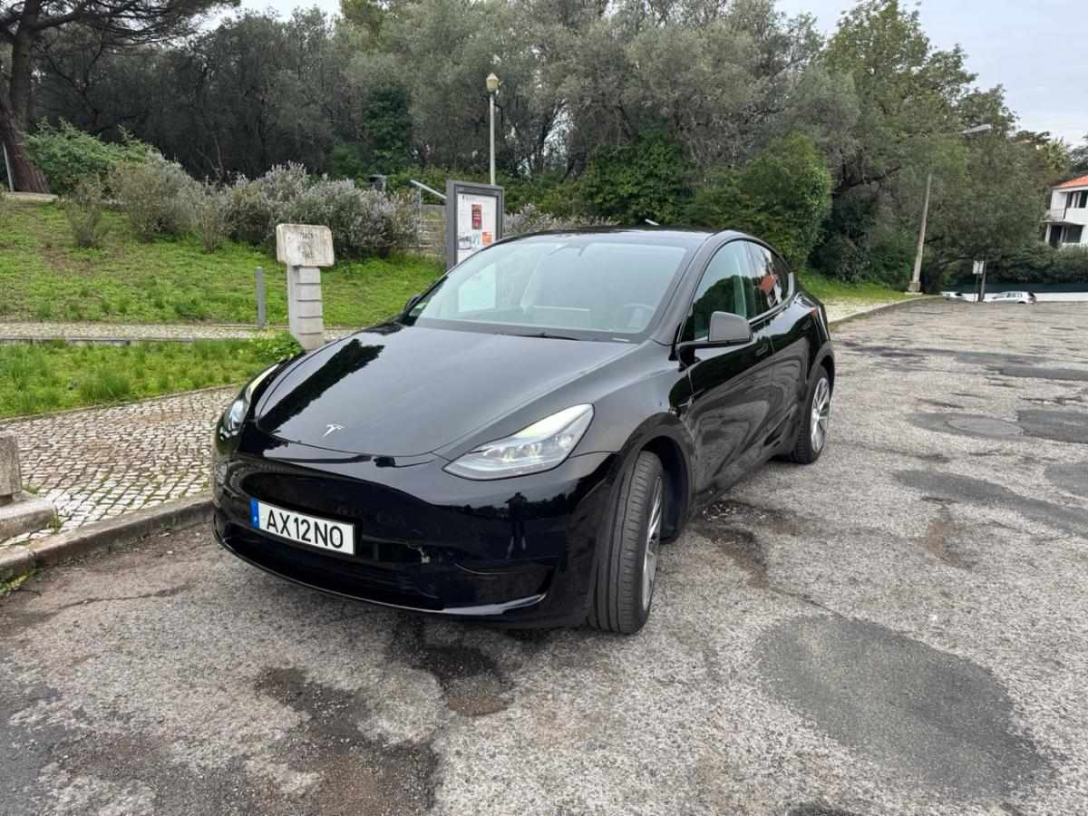tesla-model-y-standard-range-rwd-2023-eletrico