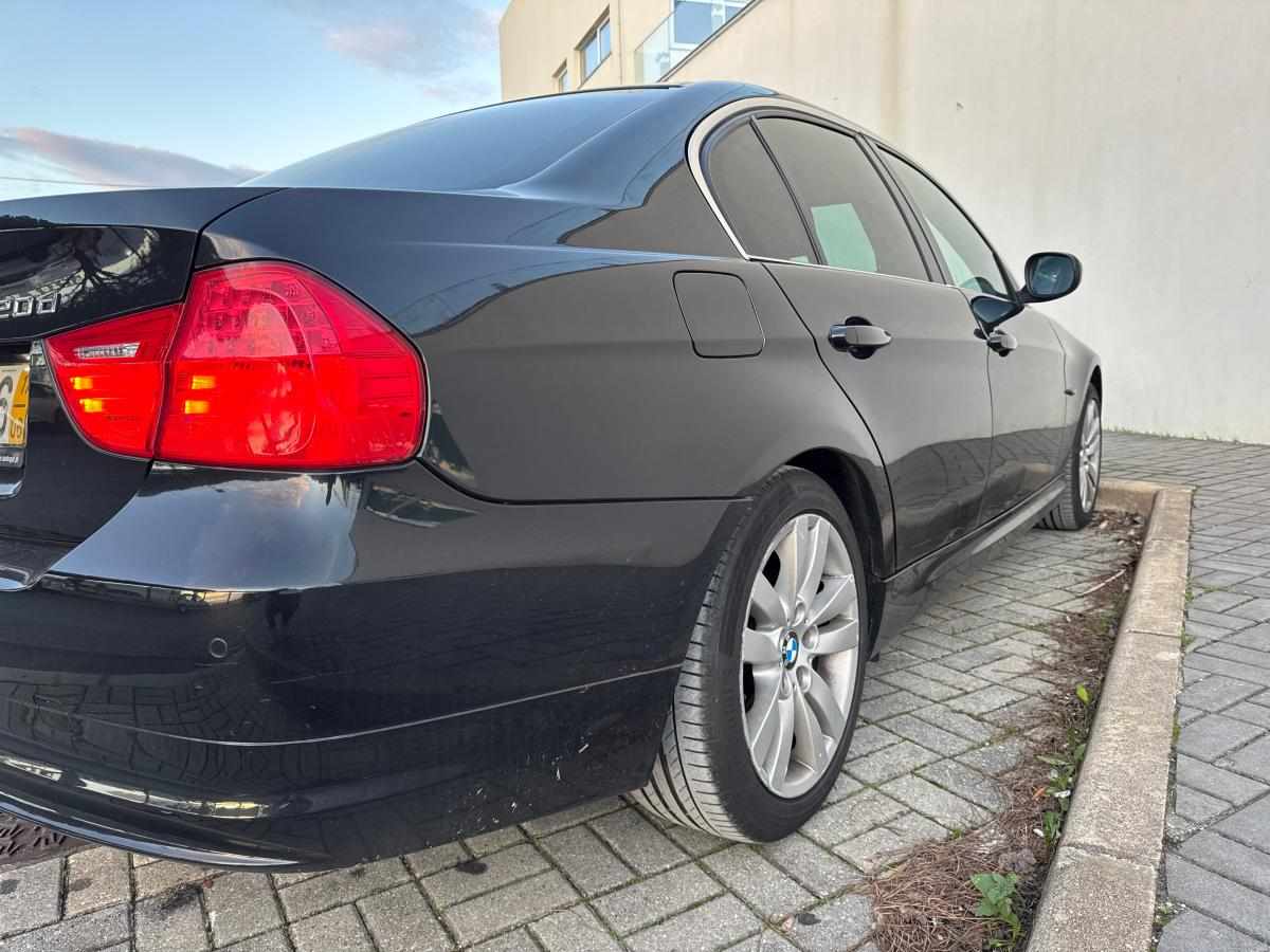 bmw-serie-3-320d-2011-diesel-1995cc