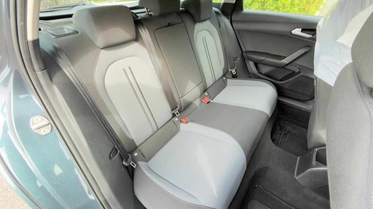 seat-leon-2-0-tdi-2023-diesel-1968cc