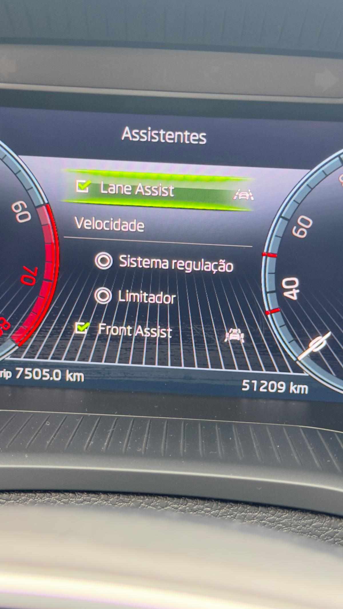 skoda-karoq-1-5-tsi-2023-gasolina-1498cc