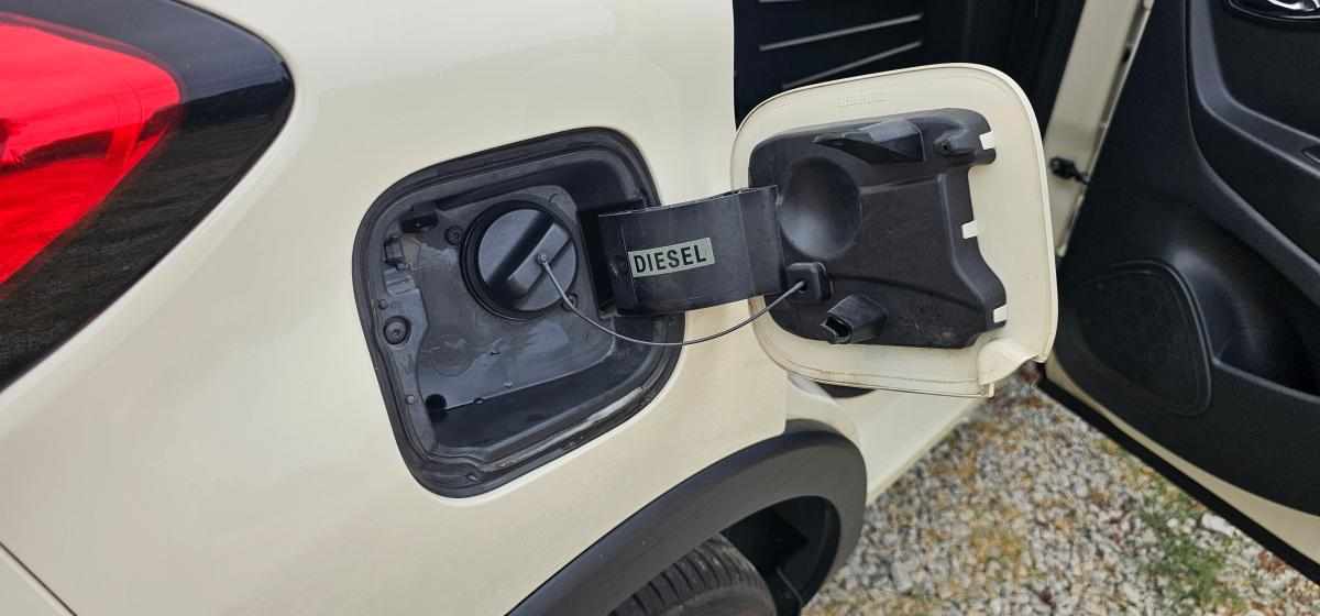 renault-captur-1-5-dci-2017-diesel-1461cc