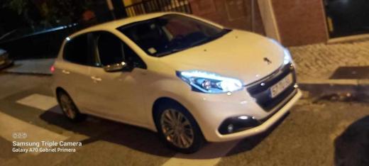peugeot-208-1-2-vti-2017-gasolina-1199cc