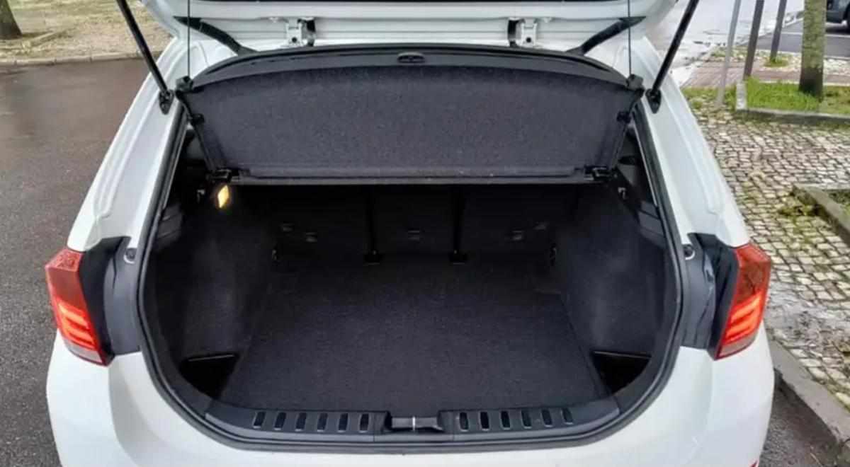bmw-x1-sdrive18d-2-0-2012-diesel-2000cc