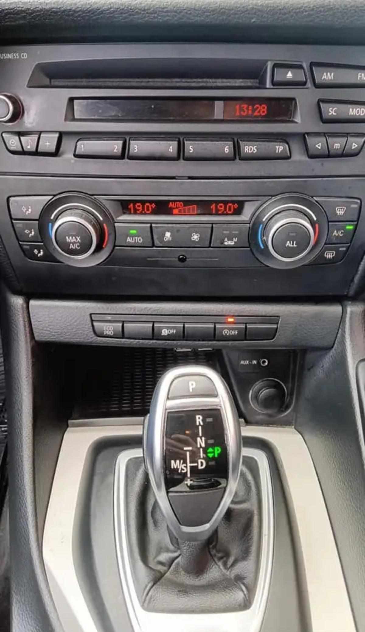 bmw-x1-sdrive18d-2-0-2012-diesel-2000cc