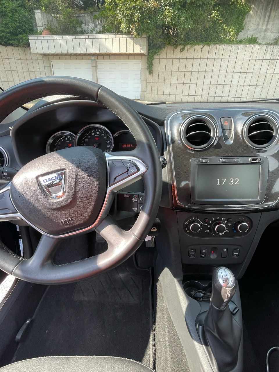 dacia-logan-1-0-73cv-2019-gasolina-999cc