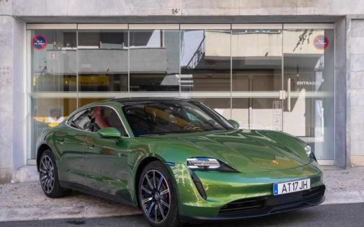 porsche-taycan-1-geracao-2022-eletrico