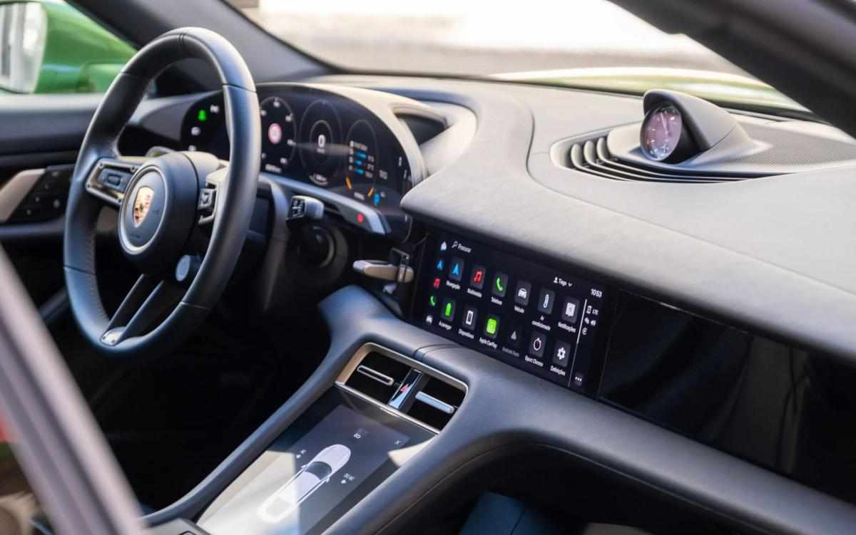 porsche-taycan-1-geracao-2022-eletrico