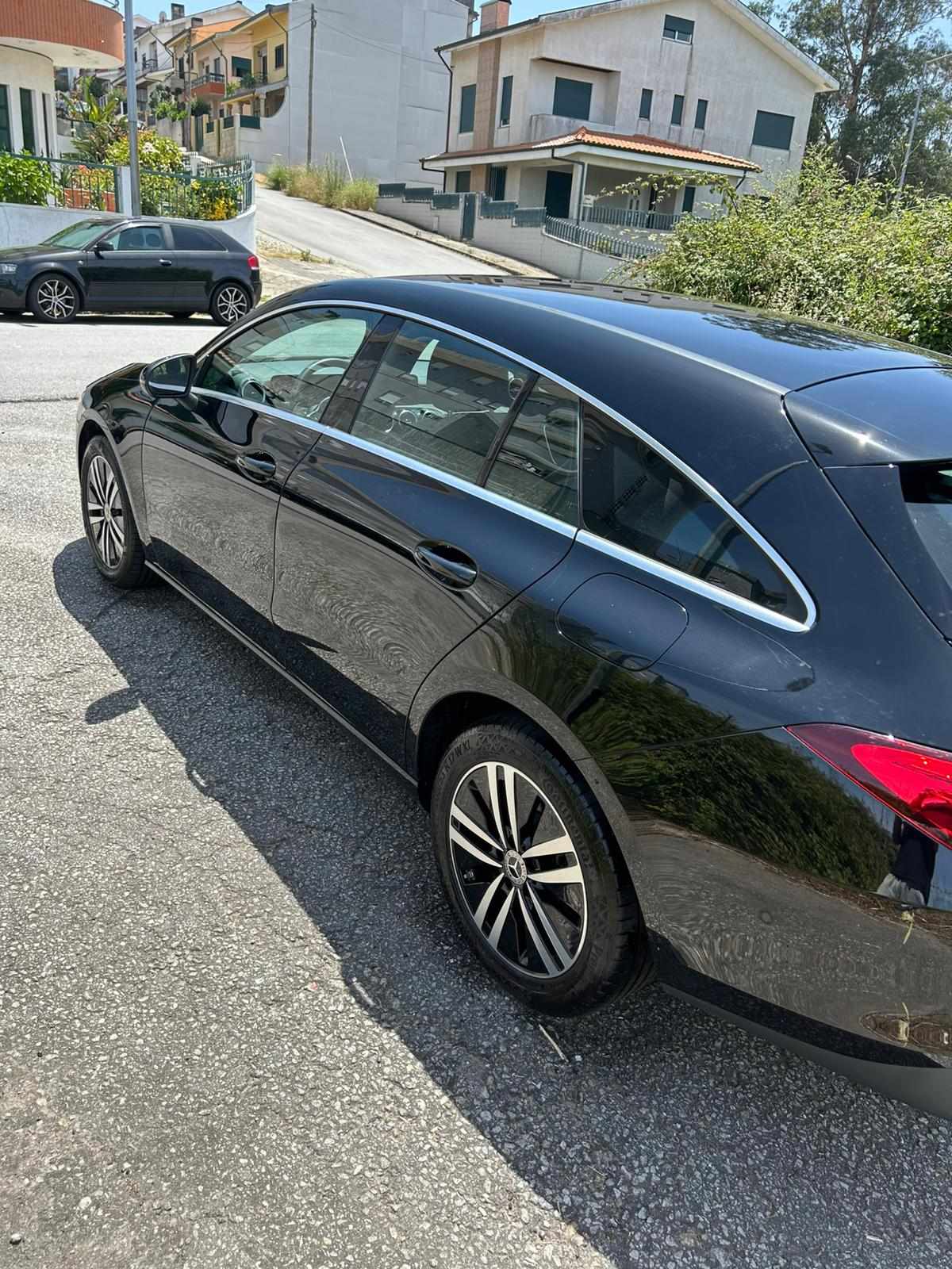 mercedes-benz-cla-250-e-2022-gasolina-1332cc