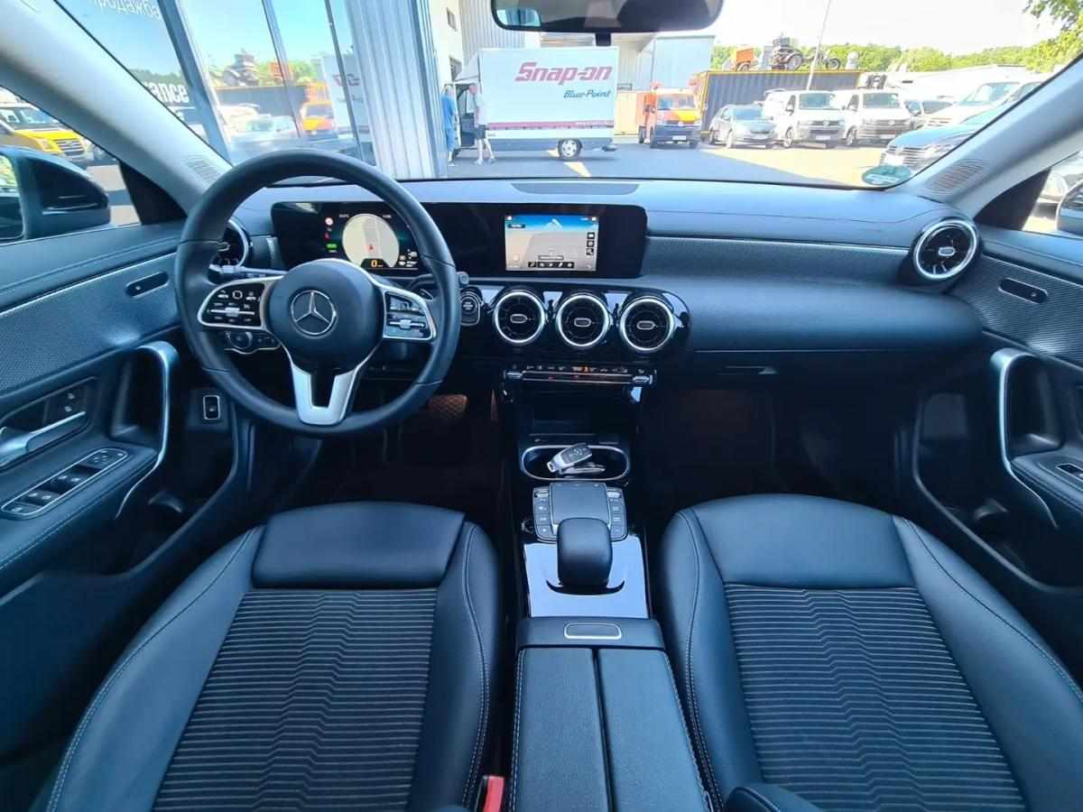 mercedes-benz-cla-250-e-2022-gasolina-1332cc