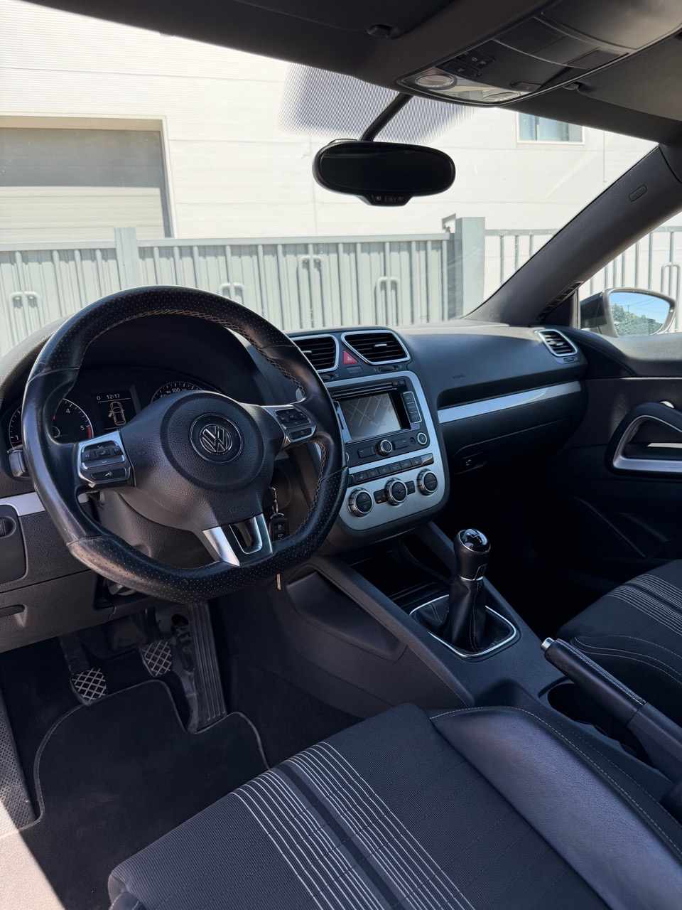 volkswagen-scirocco-2-0-tdi-2013-diesel-1968cc