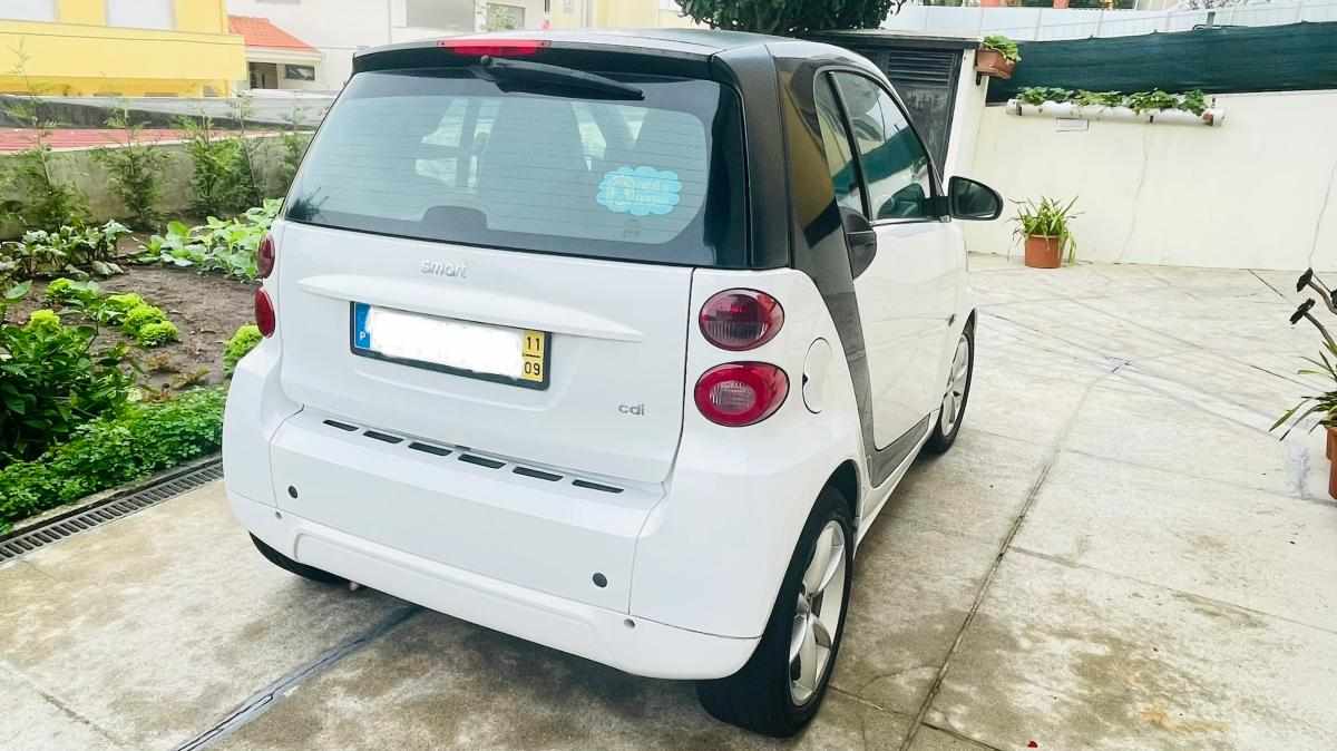 smart-fortwo-0-8-cdi-2011-diesel-799cc