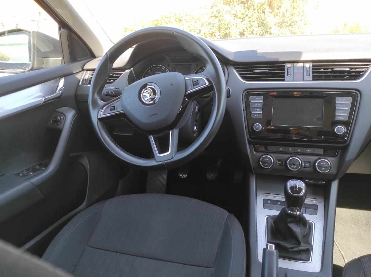 skoda-octavia-1-6-tdi-2014-diesel-1598cc