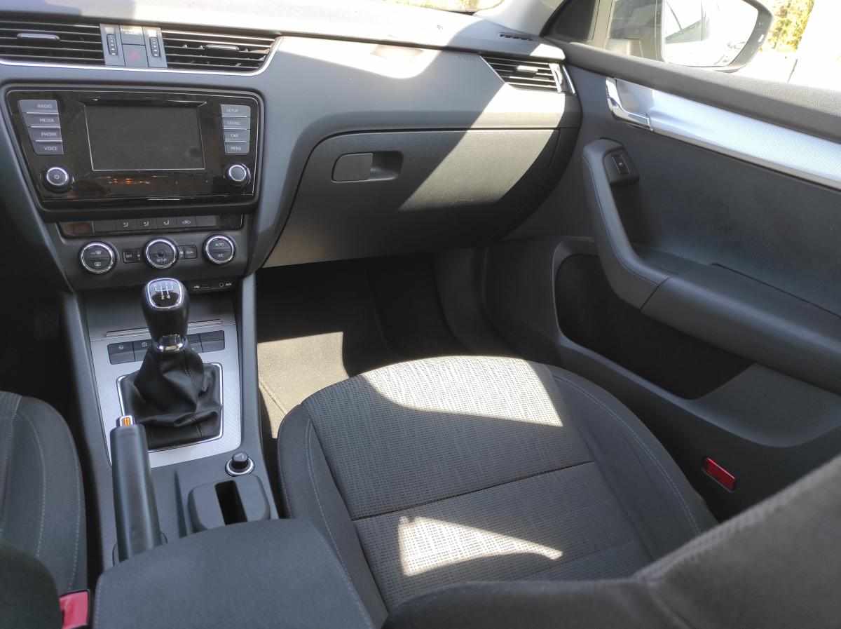 skoda-octavia-1-6-tdi-2014-diesel-1598cc