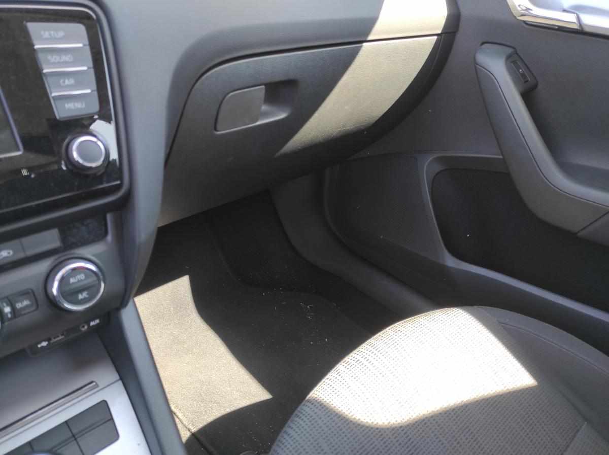 skoda-octavia-1-6-tdi-2014-diesel-1598cc