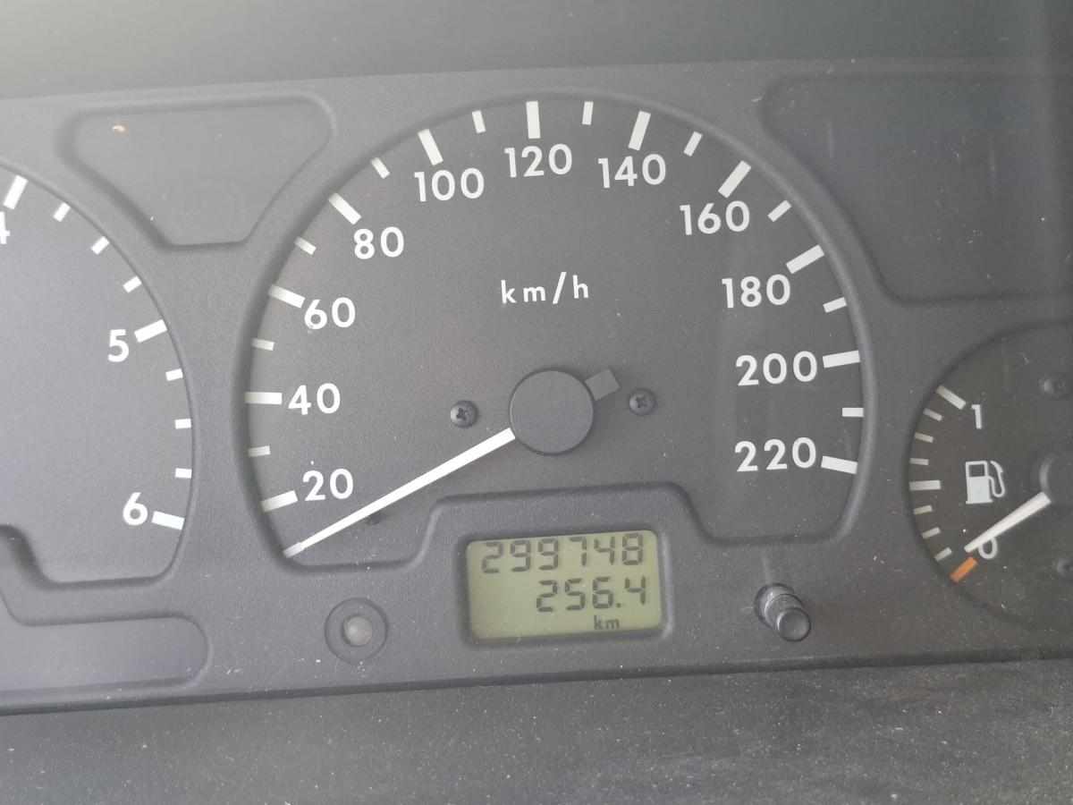 land-rover-discovery-2-5-td5-4wd-1999-diesel-2495cc