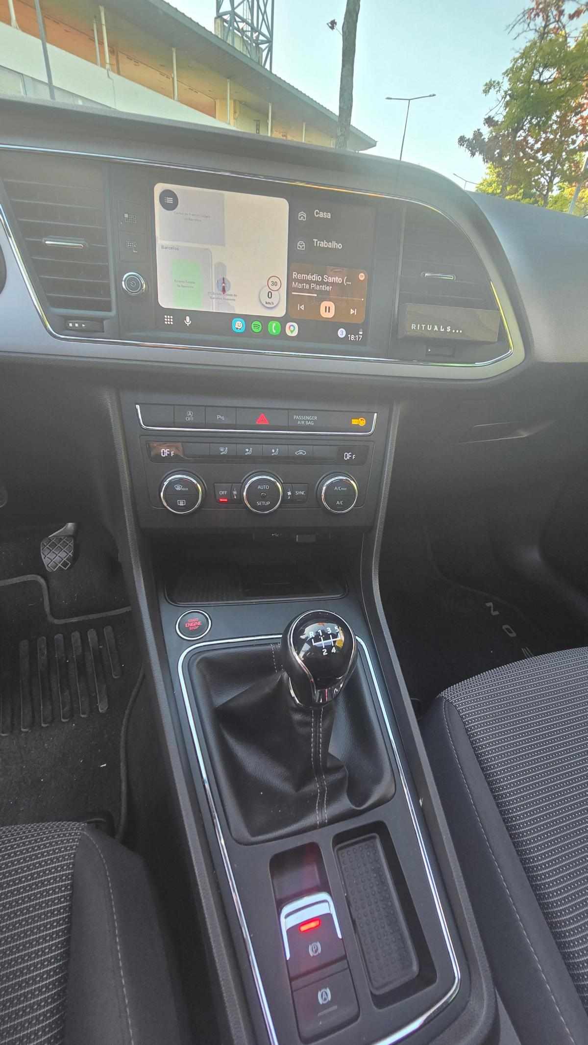seat-leon-1-6-tdi-2019-diesel-1598cc