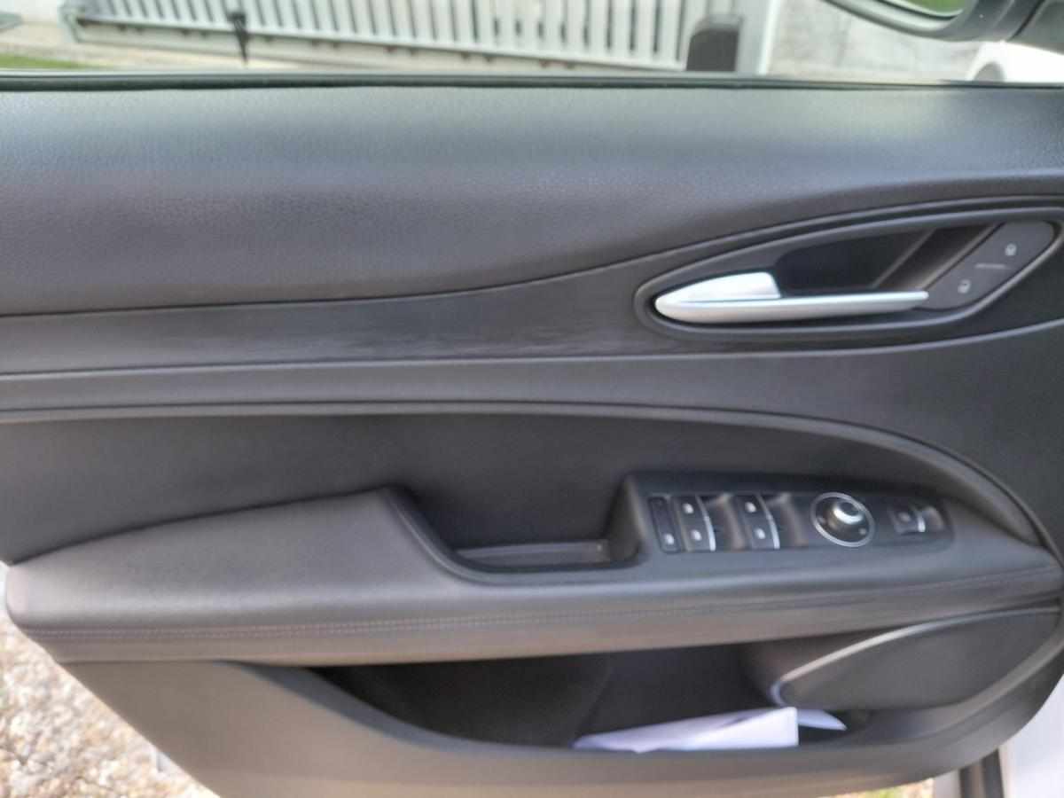 alfa-romeo-stelvio-2-2-jtdm-2017-diesel-2184cc
