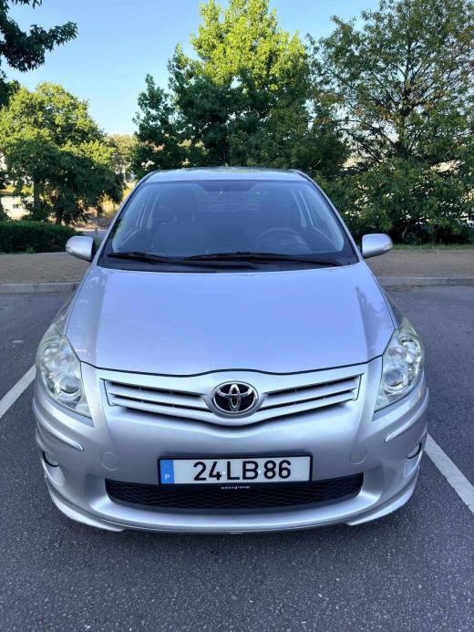 toyota-auris-1-4-d-4d-2010-diesel-1364cc