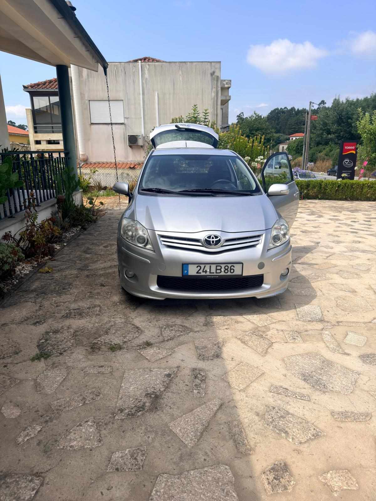 toyota-auris-1-4-d-4d-2010-diesel-1364cc