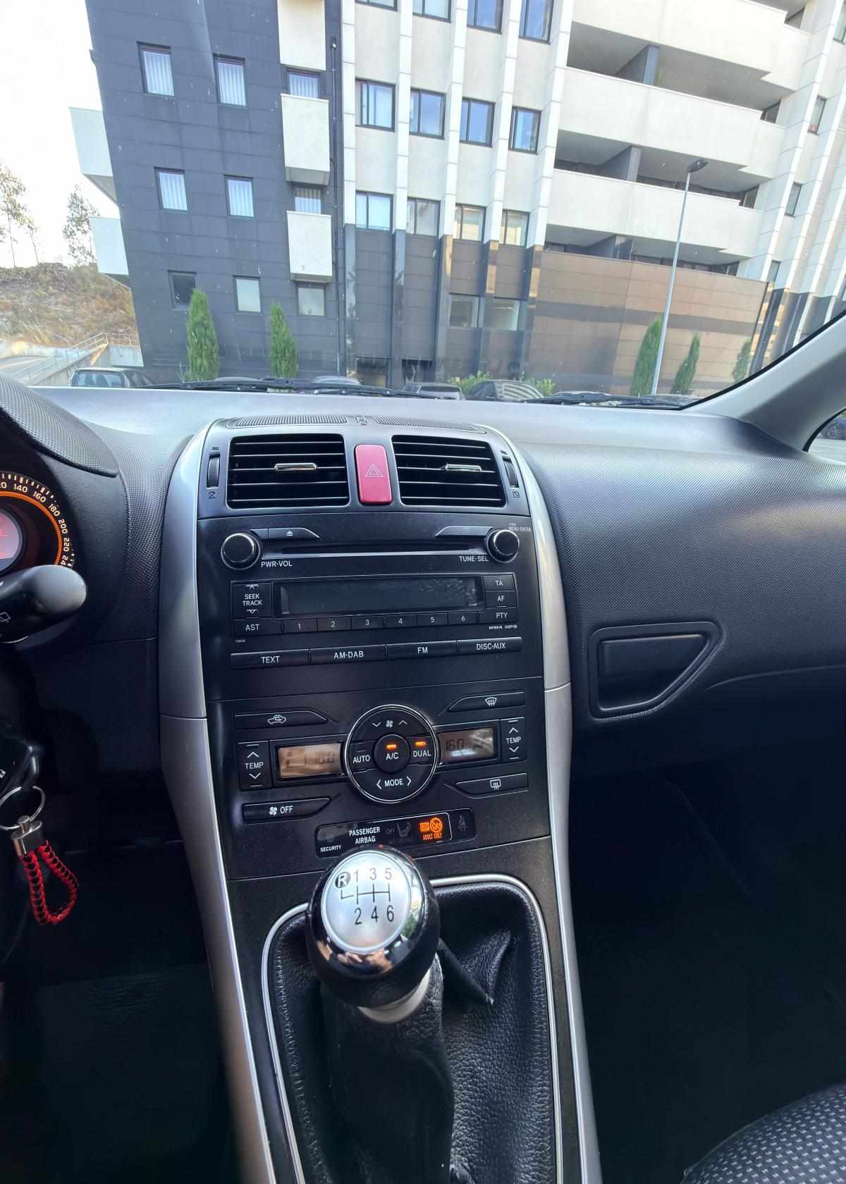 toyota-auris-1-4-d-4d-2010-diesel-1364cc