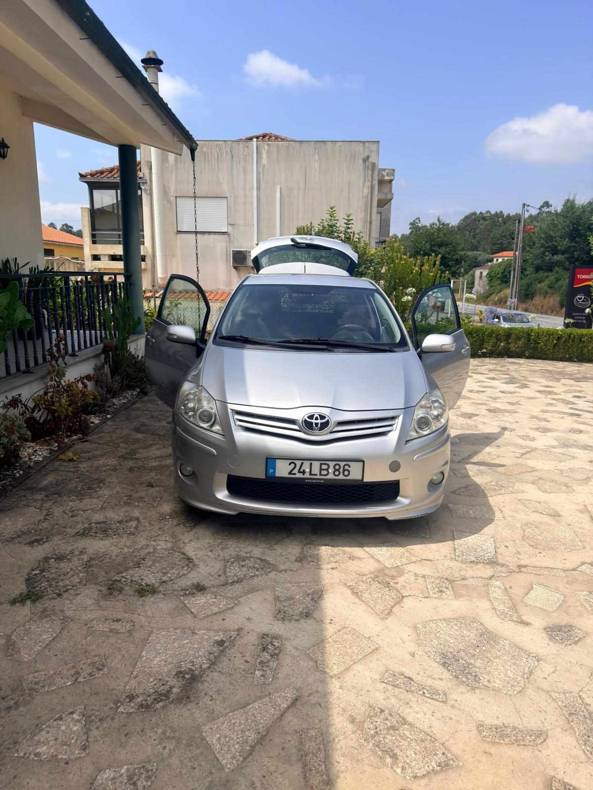 toyota-auris-1-4-d-4d-2010-diesel-1364cc