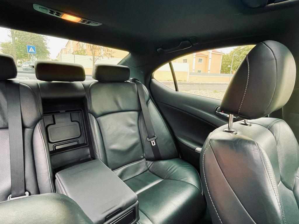 lexus-is-220d-2010-diesel-2231cc