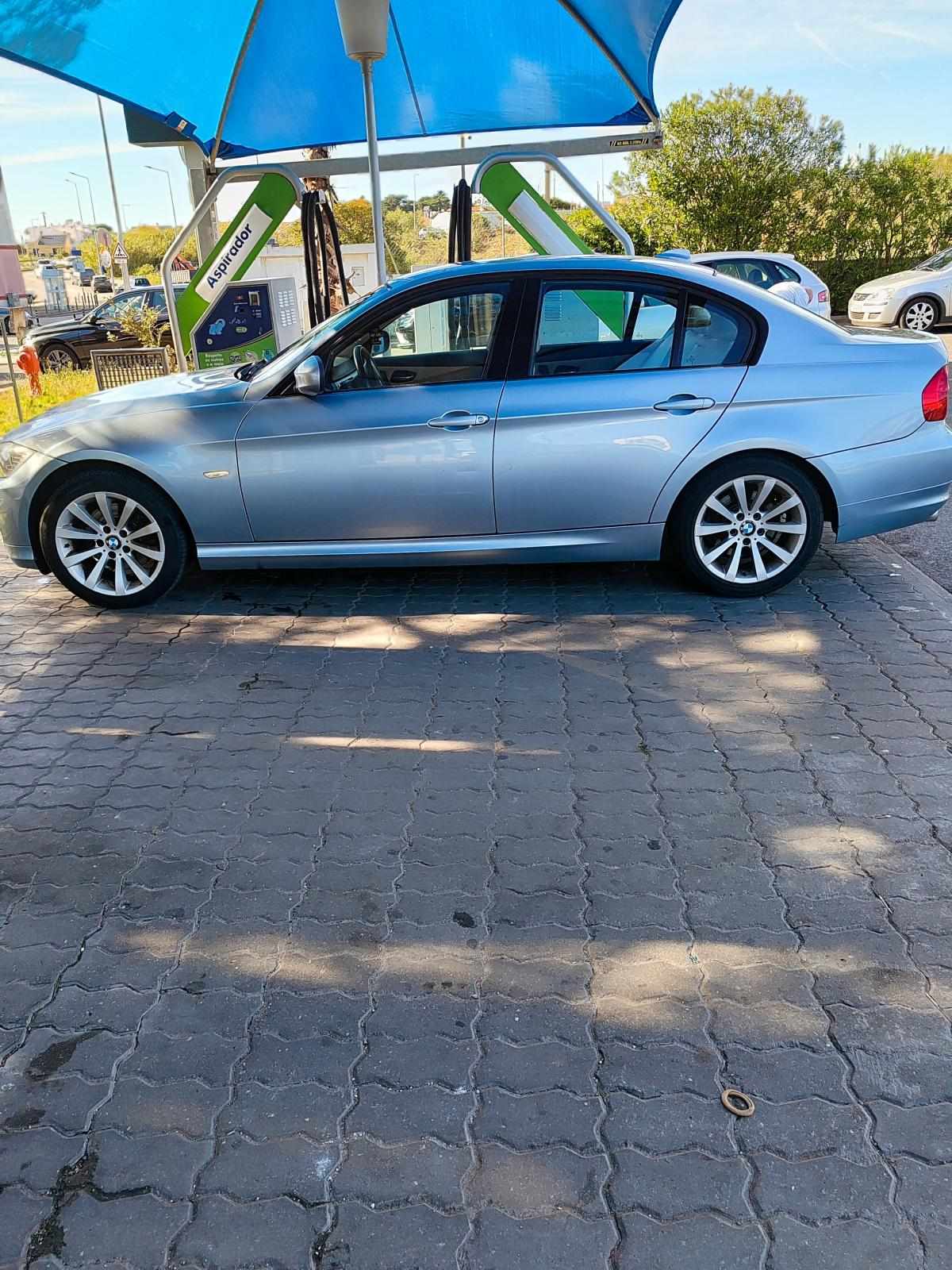 bmw-serie-3-320d-2009-diesel-1995cc