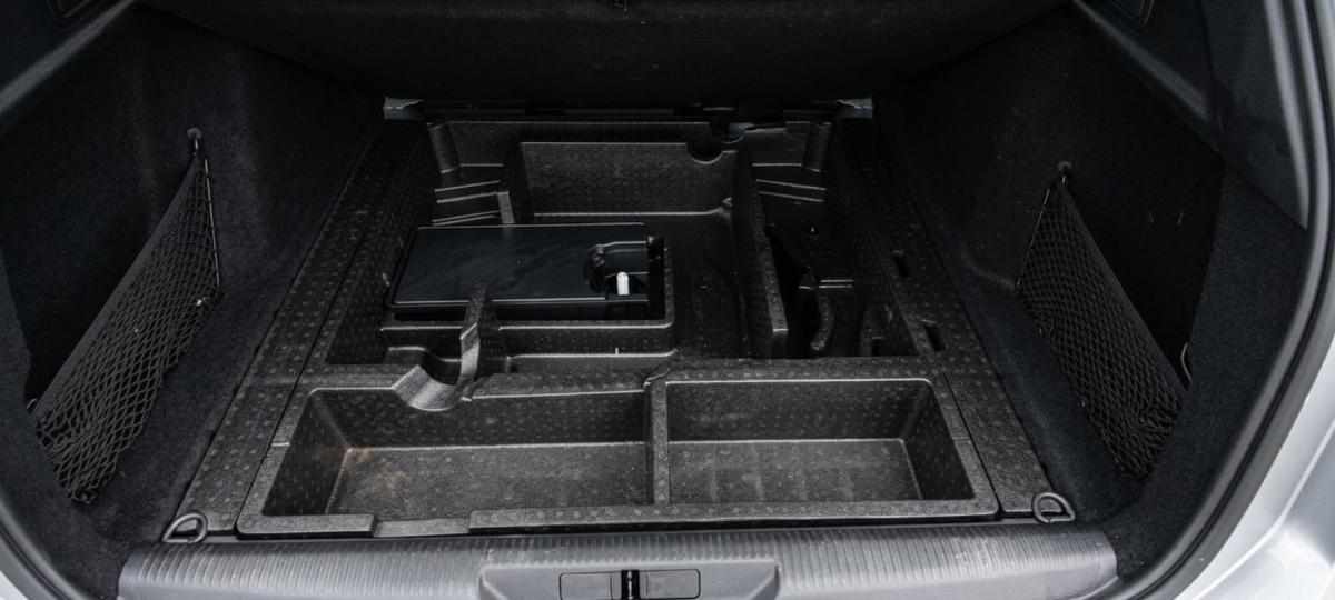 peugeot-308-sw-1-6-hdi-2022-diesel-1560cc