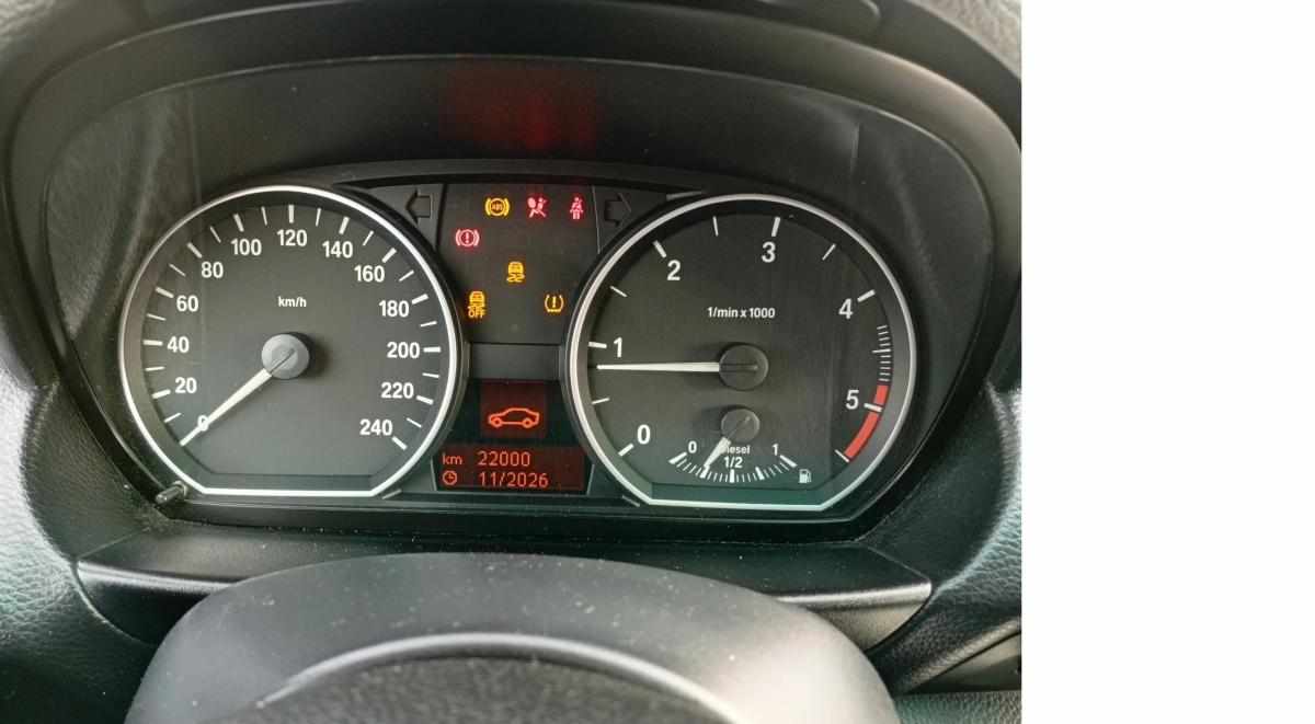 bmw-serie-1-118d-2011-diesel-1995cc