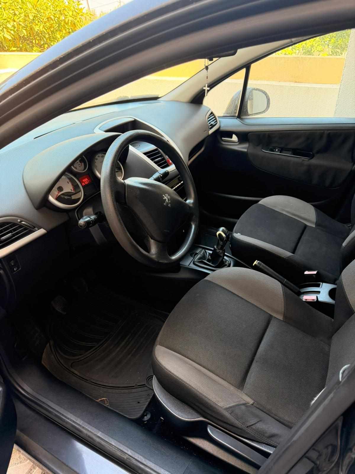 peugeot-207-1-4-hdi-2008-diesel-1398cc