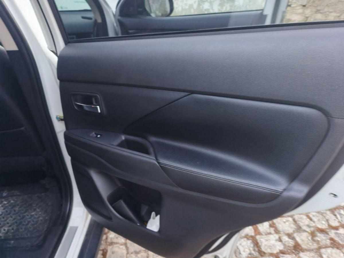 mitsubishi-outlander-2-3-150cv-2017-diesel-2268cc