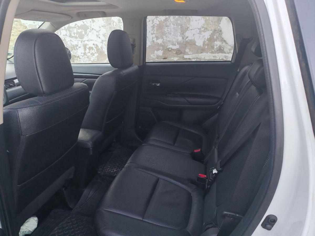 mitsubishi-outlander-2-3-150cv-2017-diesel-2268cc