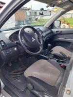 mitsubishi-l200-2-5-awd-2014-diesel-2477cc