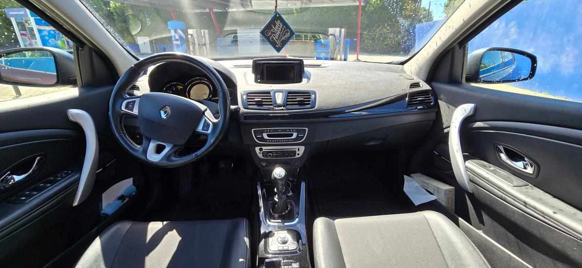renault-megane-sport-tourer1-5-dci-bose-edition-2012-diesel-1461cc