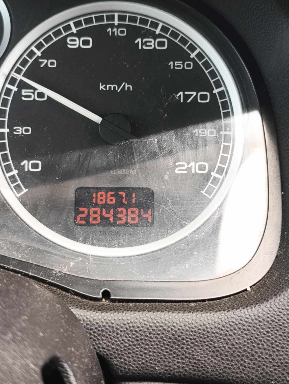 peugeot-307-1-4-hdi-2003-diesel-1398cc