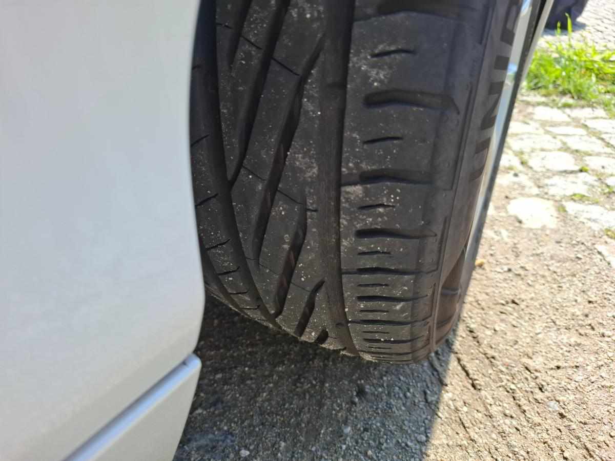 bmw-serie-1-116d-2013-diesel-1598cc